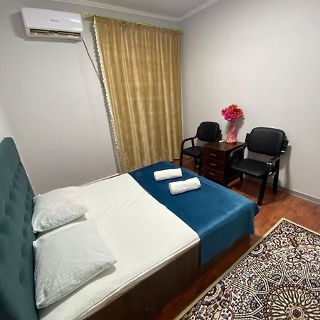 Vista 1 Hotel Turkistan Bagian luar foto